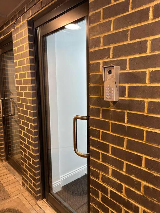 Rye Brand New Apartment Exterior foto